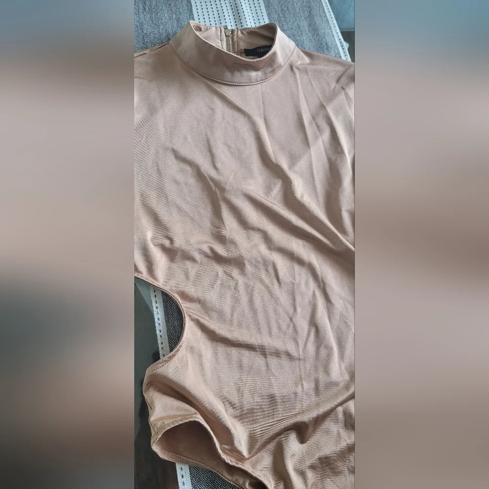 Bodysuit - Picture 2 of 5